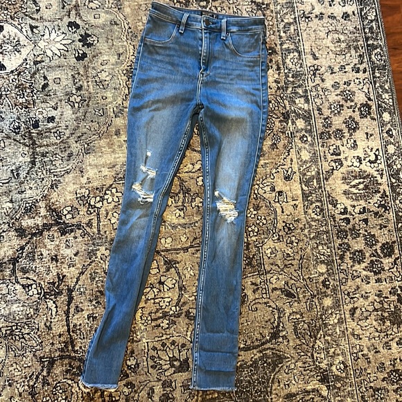 Abercrombie and Fitch high rise Jean legging - Picture 1 of 5